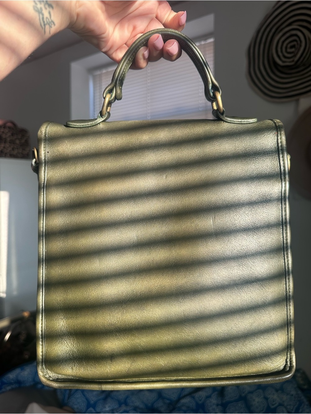 Rare Vintage Coach Station in Olive! - Picture 2 of 11